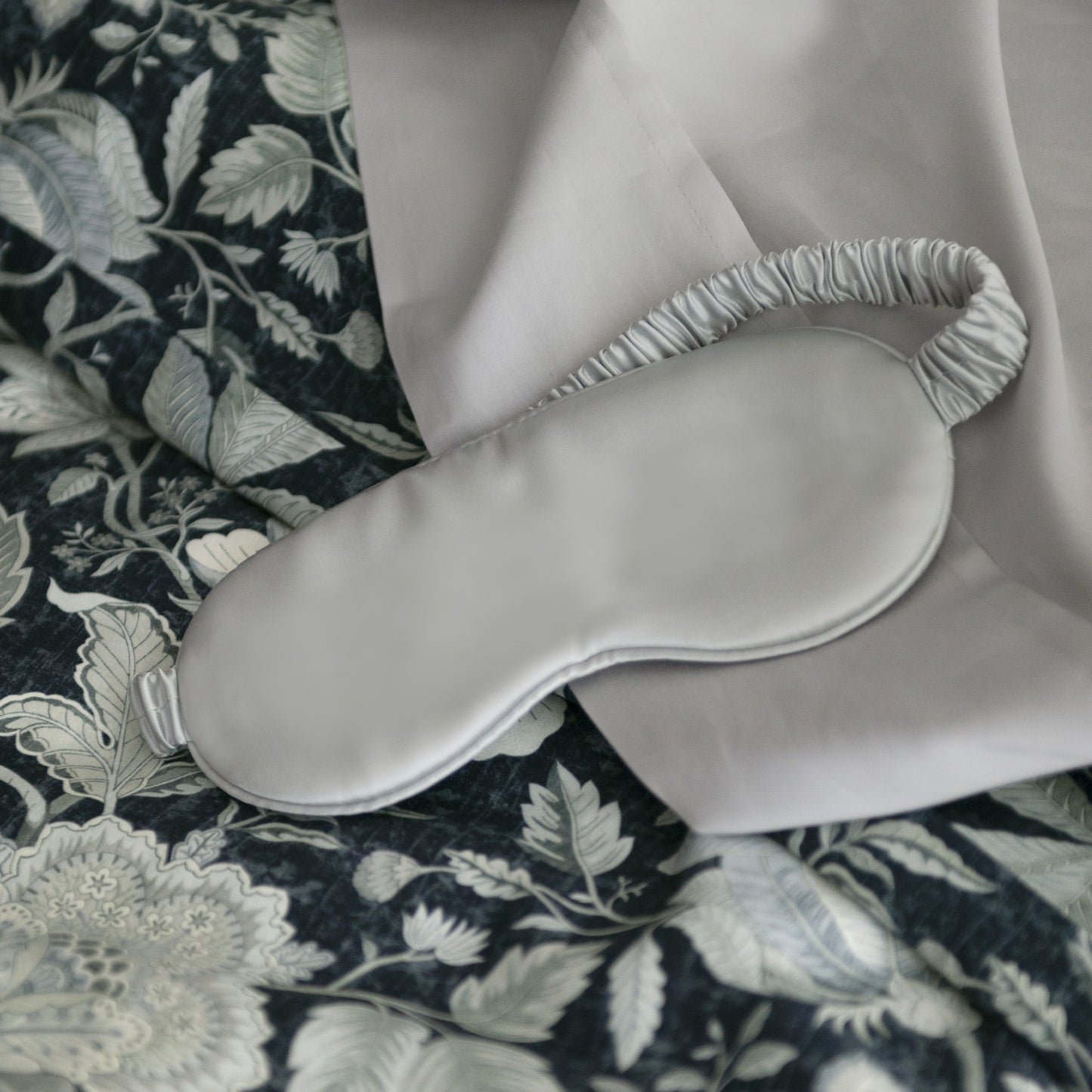 Silk Sleep Mask by St Geneve