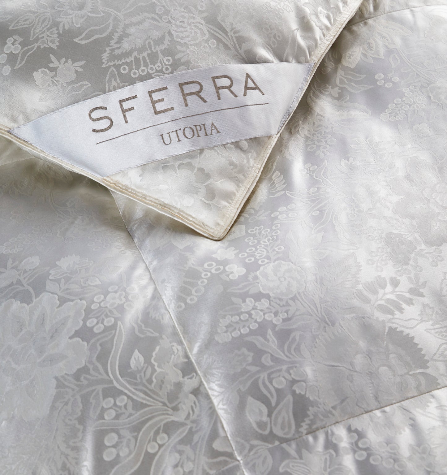 Utopia Eiderdown Duvet by Sferra | Icelandic Eiderdown